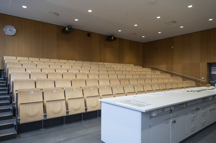 Hörsaal B.jpg